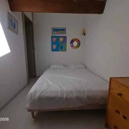 Apartment Agreable Dans Avec Piscine *
